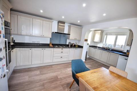 4 bedroom detached house for sale, Hunts Mead, Bromham, Devizes, Wiltshire