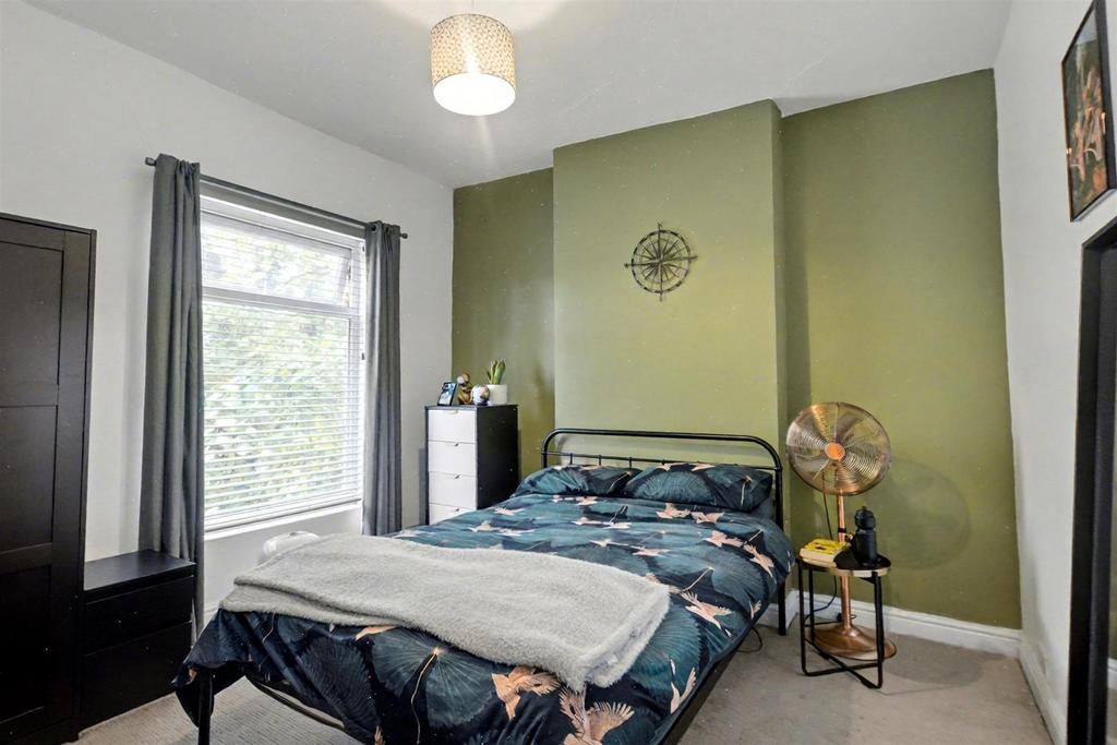Bedroom 1 1.jpeg