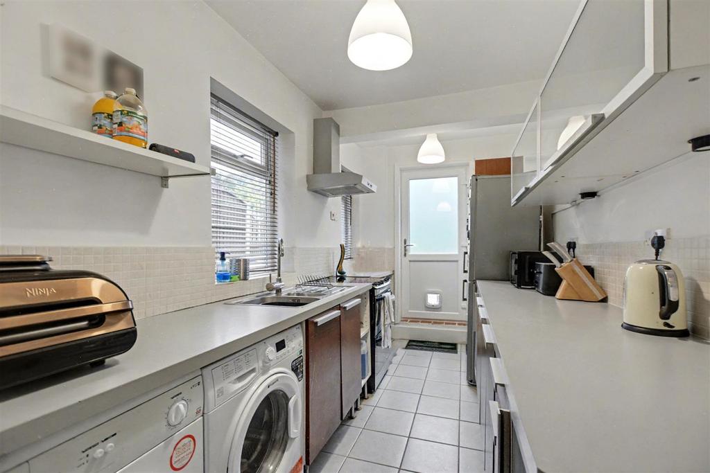 Kitchen 1.jpeg