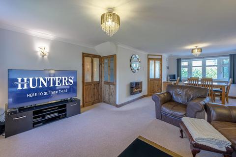 4 bedroom detached house for sale, Lime Tree Walk, Stourport-On-Severn, DY13 8TY