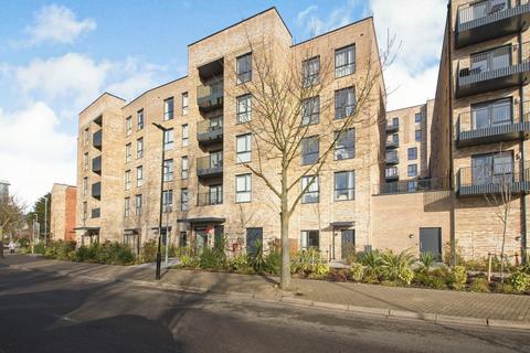 1 bedroom apartment for sale, Pier Way, London