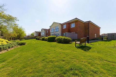 2 bedroom apartment for sale, Elliott Avenue, Ruislip, HA4