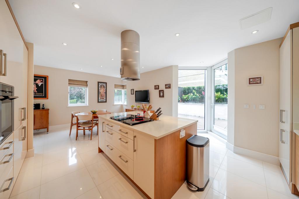 Kitchen & Island