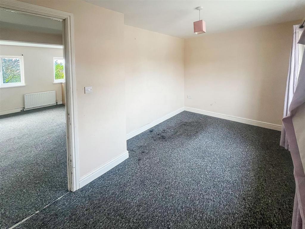 32b Gosden Road