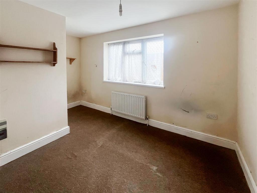 32a Gosden Road