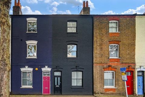 3 bedroom terraced house for sale, Kew Road, Richmond, TW9