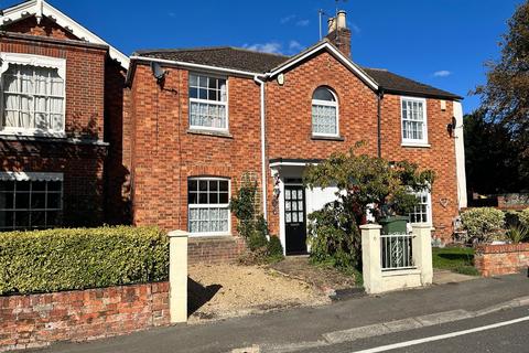 undefined, North Square, Newport Pagnell