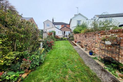 undefined, North Square, Newport Pagnell