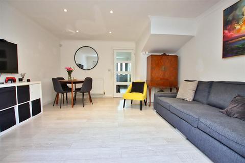 undefined, Shelley Close, Borehamwood