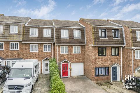 undefined, Regency Close, Chigwell