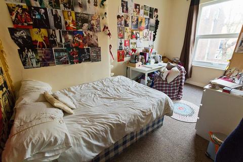 3 bedroom terraced house to rent, Granby Place, Headingley, Leeds, LS6 3BD