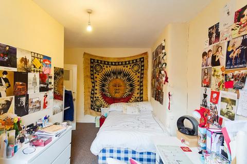 3 bedroom terraced house to rent, Granby Place, Headingley, Leeds, LS6 3BD