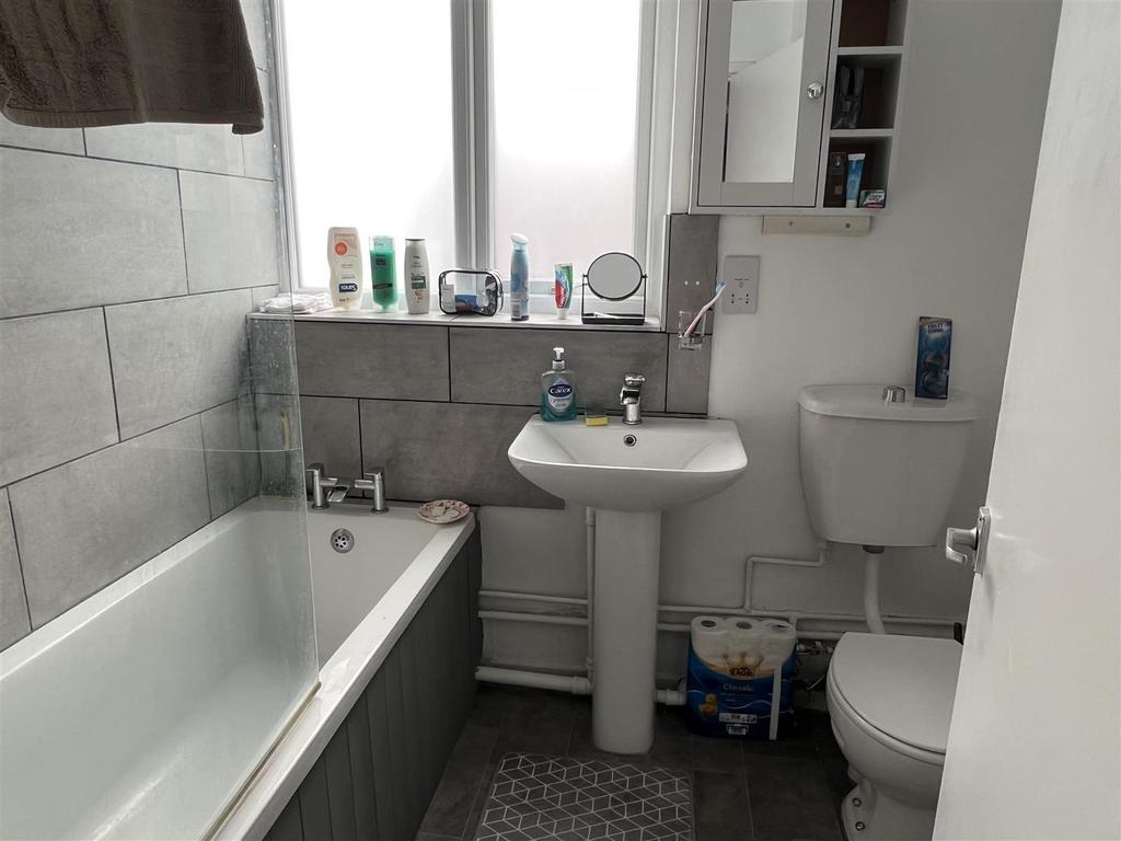 DE3 F2 A34-9 CF8-4 C3 D-90 FE-875919 E20090.jpeg