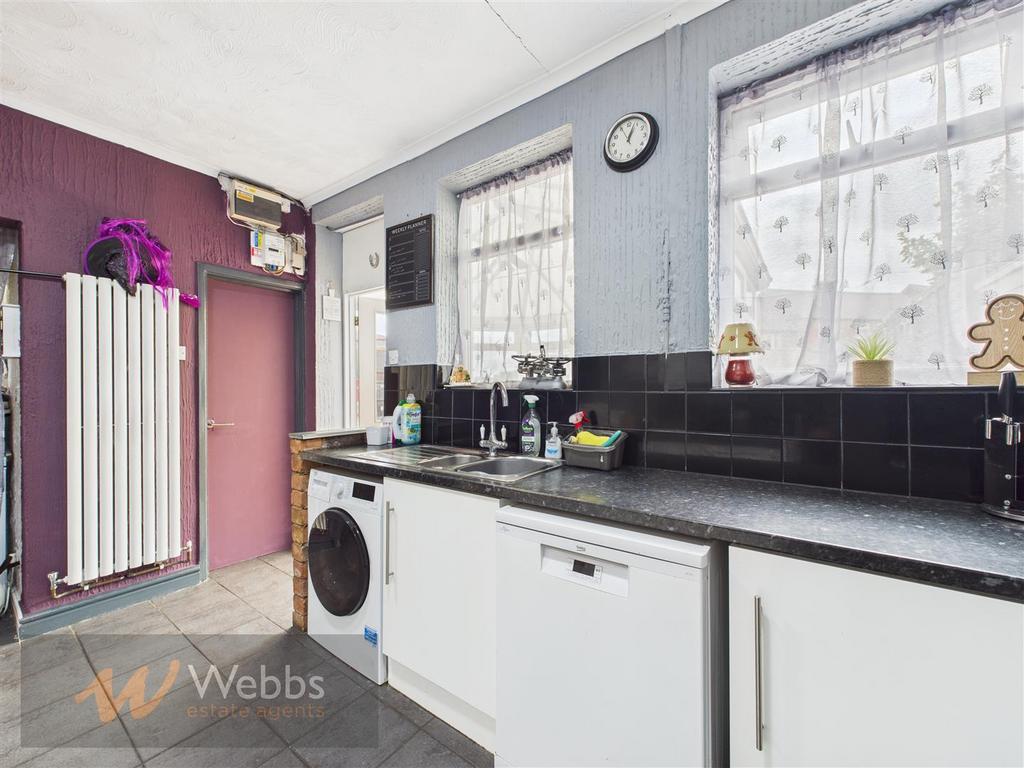 CAM05244 G0-PR0155-STILL008.jpg