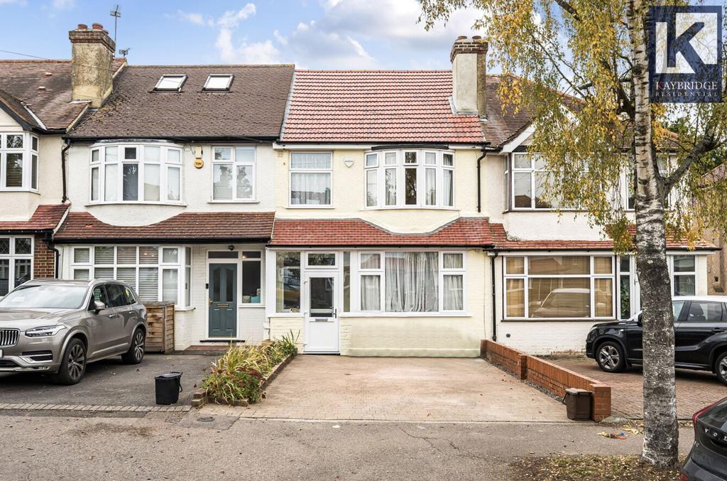 Stoneleigh Avenue KT4 8 YB