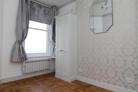 1 bedroom flat for sale, Station Road, Herne Bay