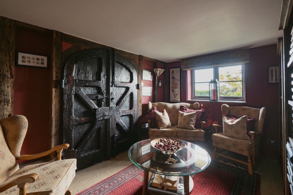 313864 - Bull Hill Cottage, Hawstead-6.jpg