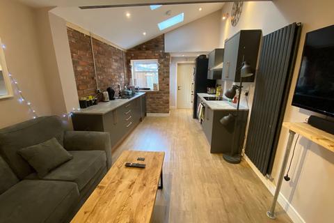 undefined, Daisy Road, Birmingham B16