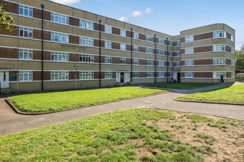 undefined, Croydon Road, London
