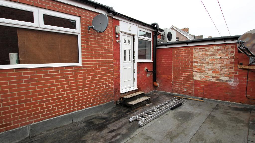 Outdoor space heaton