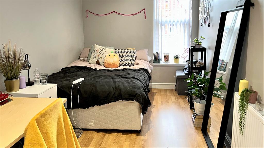 Furnished bedroom 2