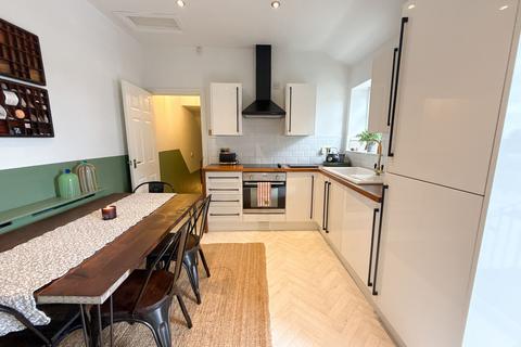 3 bedroom flat for sale, Durham Road, Gateshead, NE8