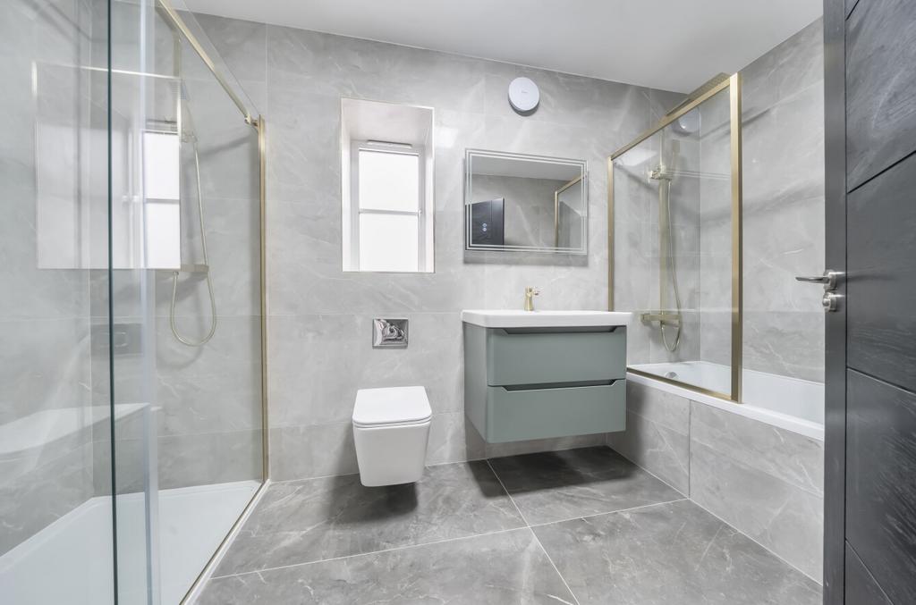 1363822-6-68e6490...