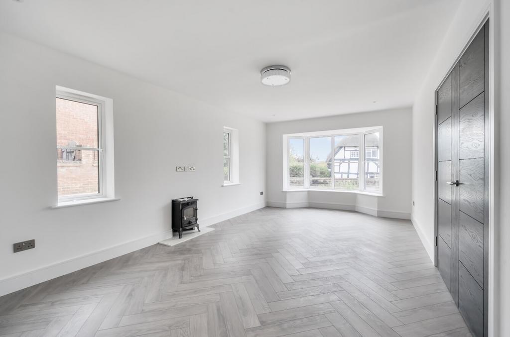 1363822-12-68e649...