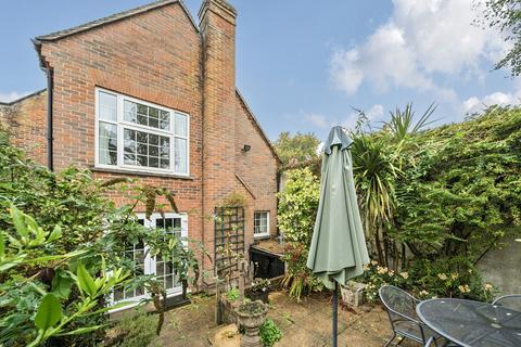 undefined, St. Bartholomews Close, Chichester, PO19
