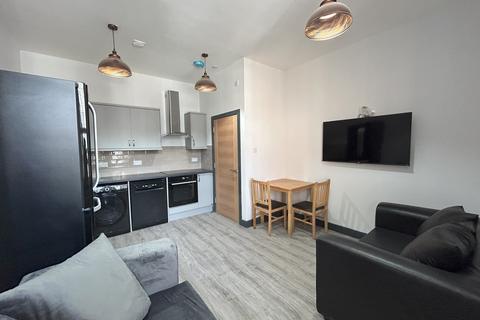 2 bedroom flat to rent, 13-14 Portland Terrace, Sandyford NE2