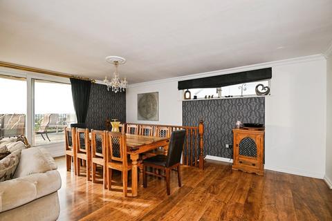 4 bedroom detached house for sale, Sea Approach, Sheerness ME12