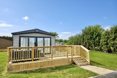 2 bedroom lodge for sale, Pickering YO18