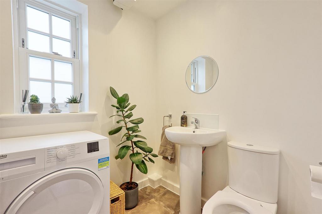 IMG 7726 7 8 easy HDR-interior3.jpg