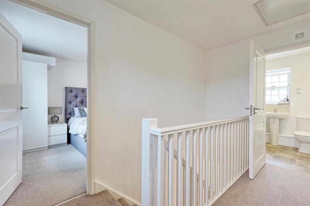 IMG 7768 69 70 easy HDR-interior3.jpg