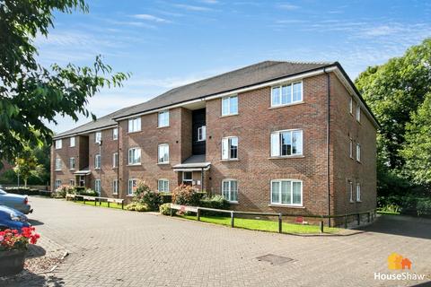 2 bedroom flat for sale, Waterside, Lordsmill Court Waterside, HP5