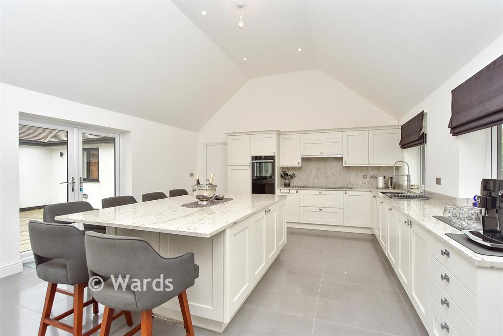 Kitchen/ Living Area