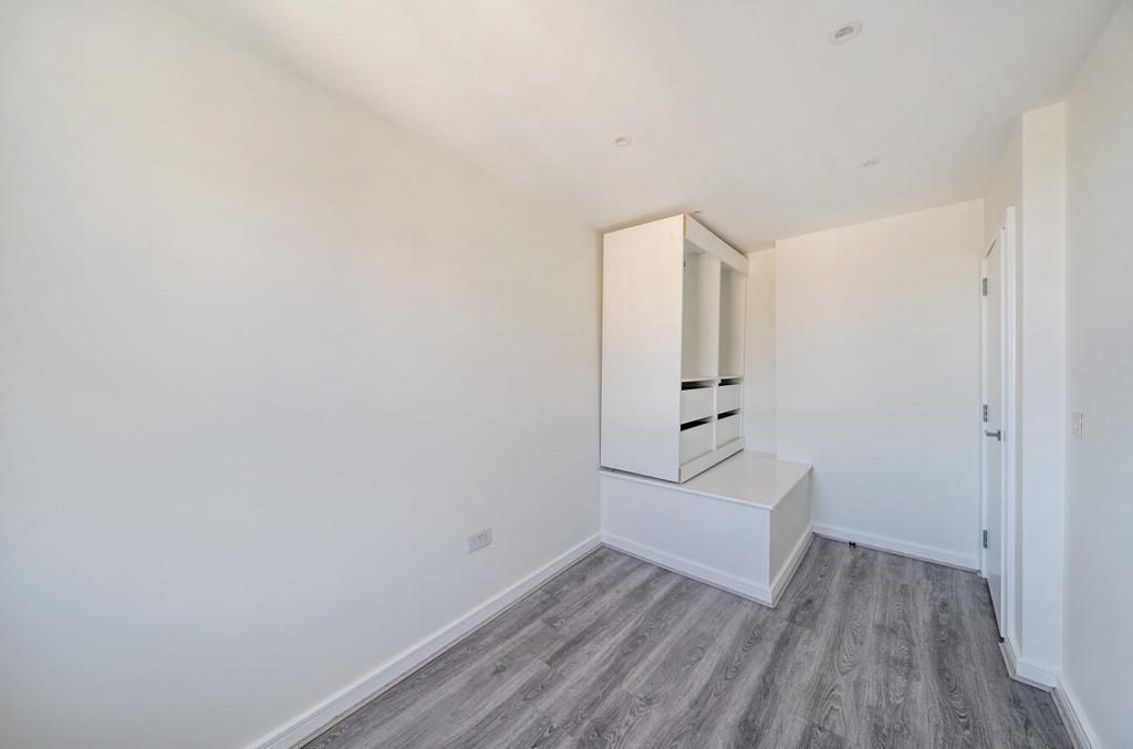 1363572-3-68e3a4f...