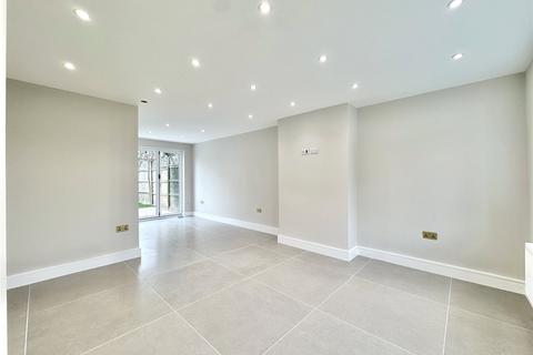 5 bedroom semi-detached house to rent, Wych Elms, Park Street, St. Albans, Hertfordshire, AL2