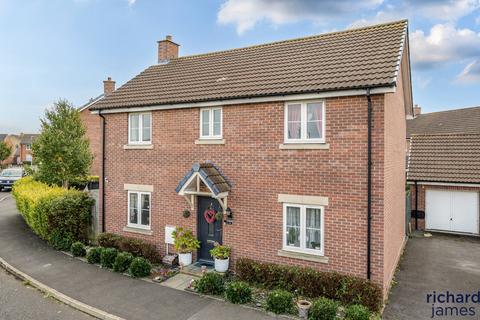 4 bedroom detached house for sale, Richardson Road, Swindon, Wiltshire, SN25