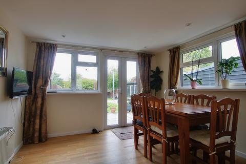 undefined, Nomansland, Salisbury