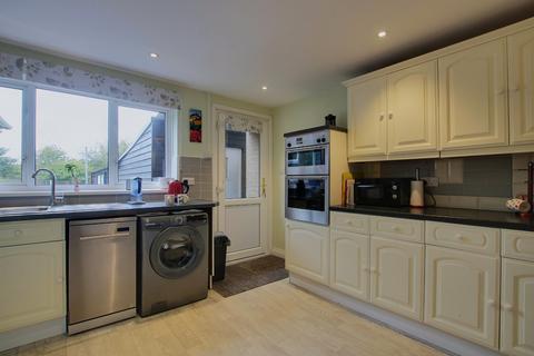 3 bedroom terraced house for sale, Nomansland, Salisbury