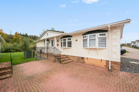 2 bedroom park home for sale, Meadow View, Pilgrims Retreat, Harrietsham