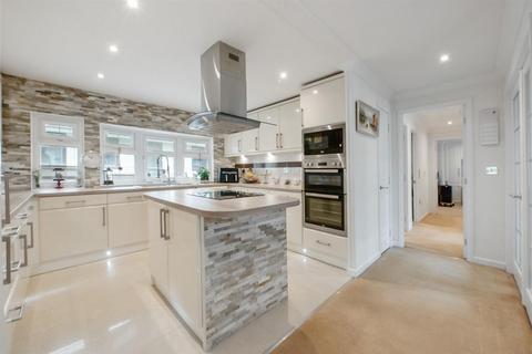 2 bedroom park home for sale, Meadow View, Pilgrims Retreat, Harrietsham