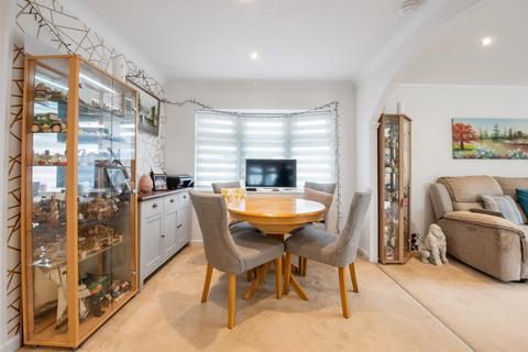 2 bedroom park home for sale, Meadow View, Pilgrims Retreat, Harrietsham