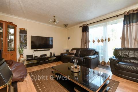 3 bedroom terraced house for sale, Petridge Road, Redhill, Surrey