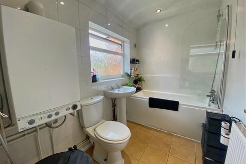 2 bedroom terraced house for sale, Princes Street, Kettering, NN16