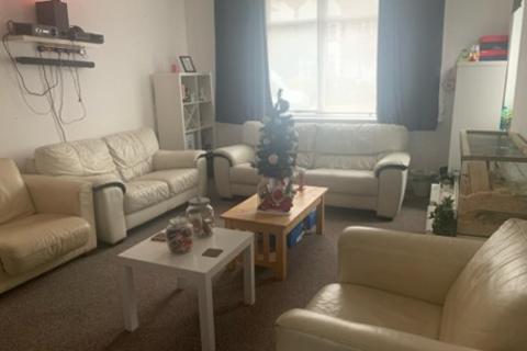 5 bedroom detached bungalow to rent, Park Chase, Manor Drive, Wembley, HA9