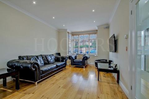 3 bedroom terraced house for sale, Avondale Avenue, London, NW2