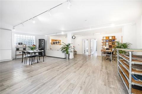 2 bedroom flat for sale, St. Pauls Crescent, London NW1