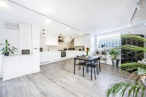 2 bedroom flat for sale, St. Pauls Crescent, London NW1